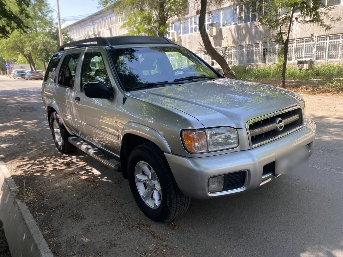 Nissan Pathfinder II 2003