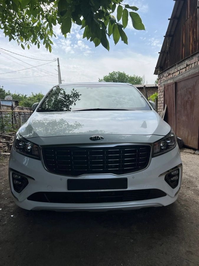 Kia Carnival III 2019