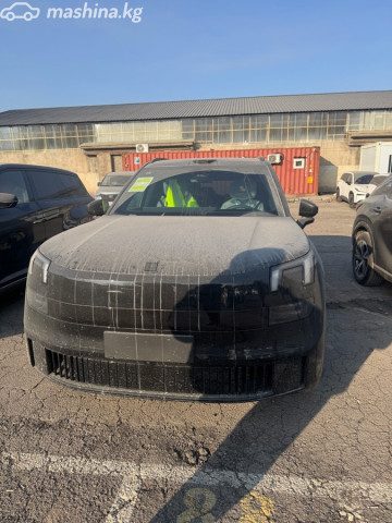 Lynk &amp; Co 900