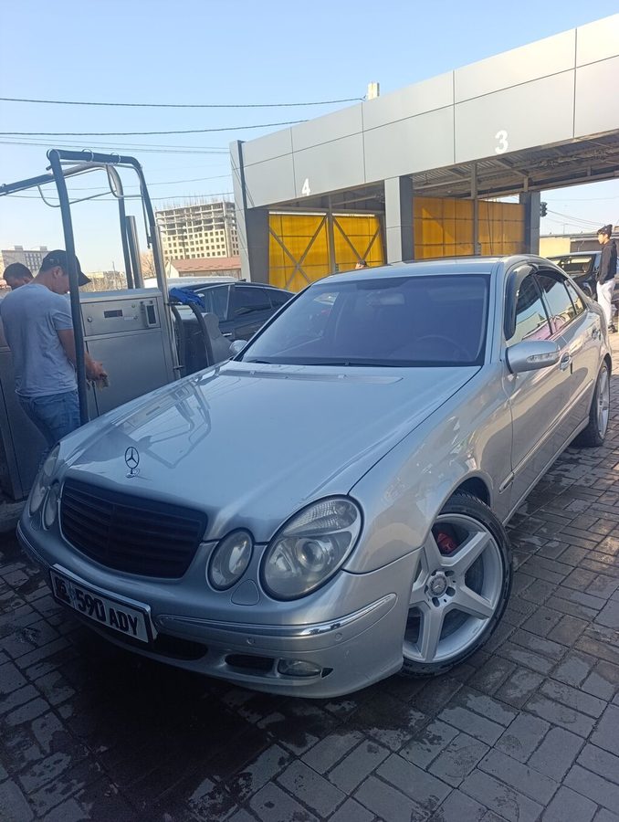 Mercedes-Benz E-Class