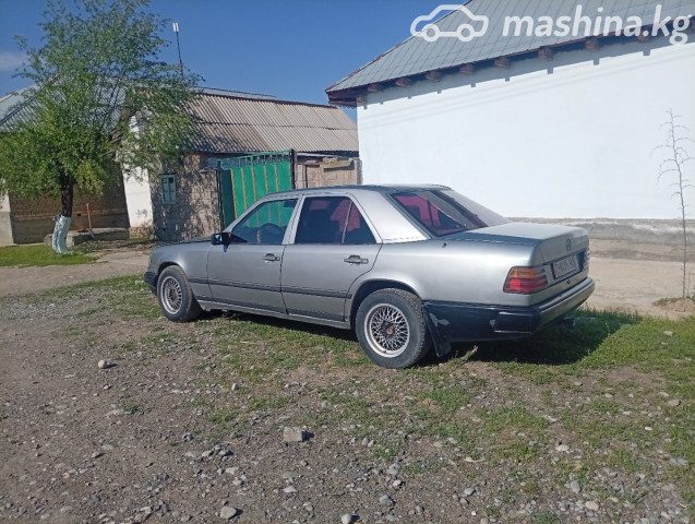 Mercedes-Benz W124