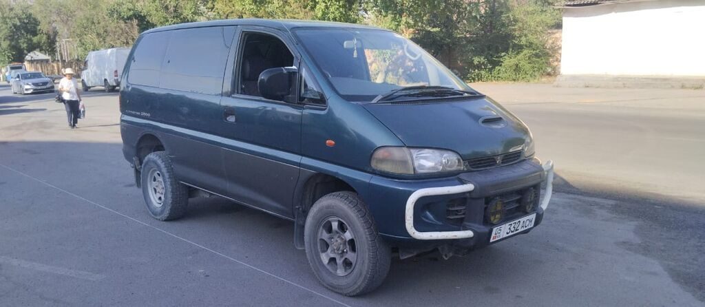 Mitsubishi Space Gear