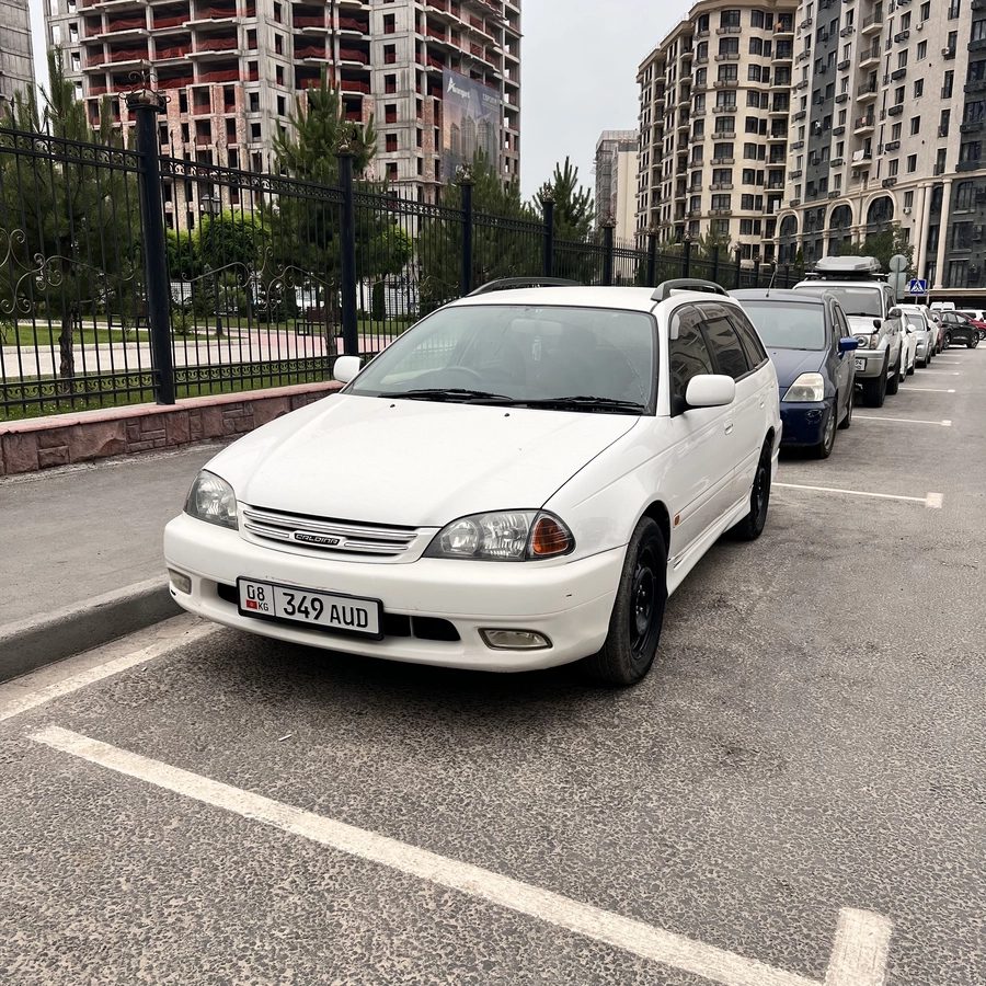 Toyota Caldina II Рестайлинг 2000
