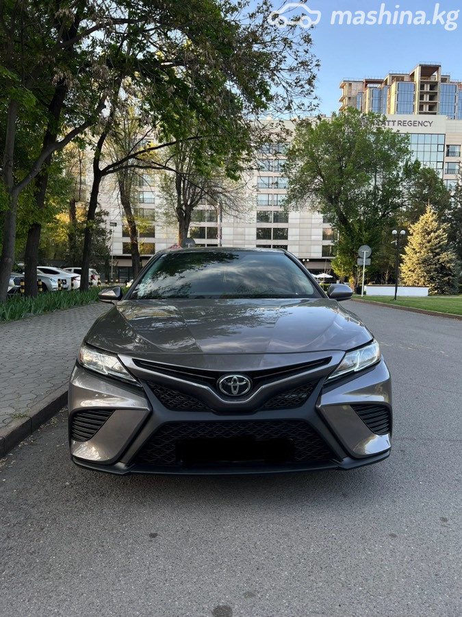 Toyota Camry VIII (XV70)