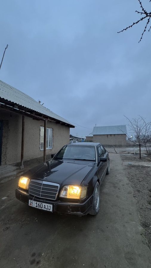 Mercedes-Benz W124