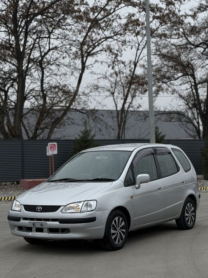 Toyota Corolla Spacio