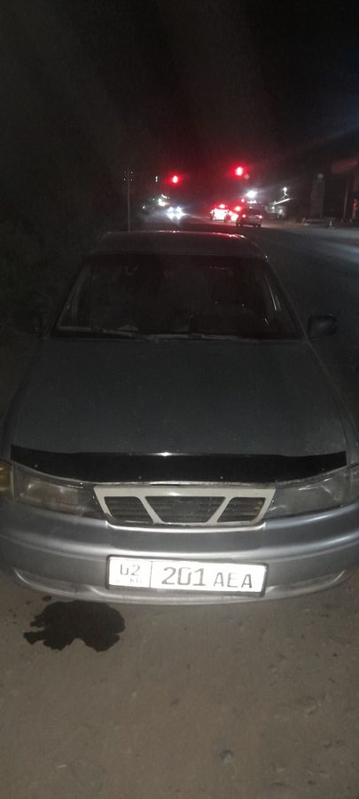 Автомобиль седан серого цвета. Характеристики и особенности
