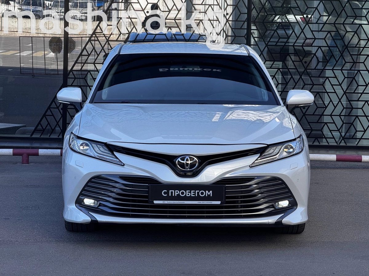 Toyota Camry VIII (XV70) 2018