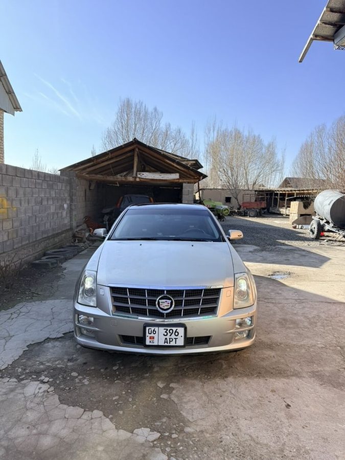 Cadillac STS