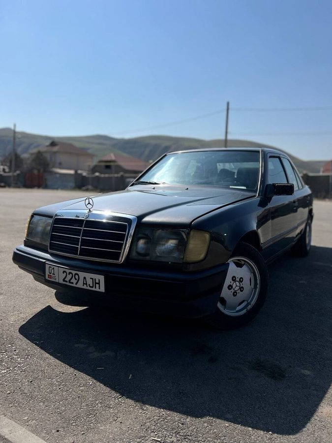 Mercedes-Benz W124
