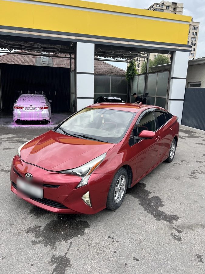 Toyota Prius IV (XW50) 2016
