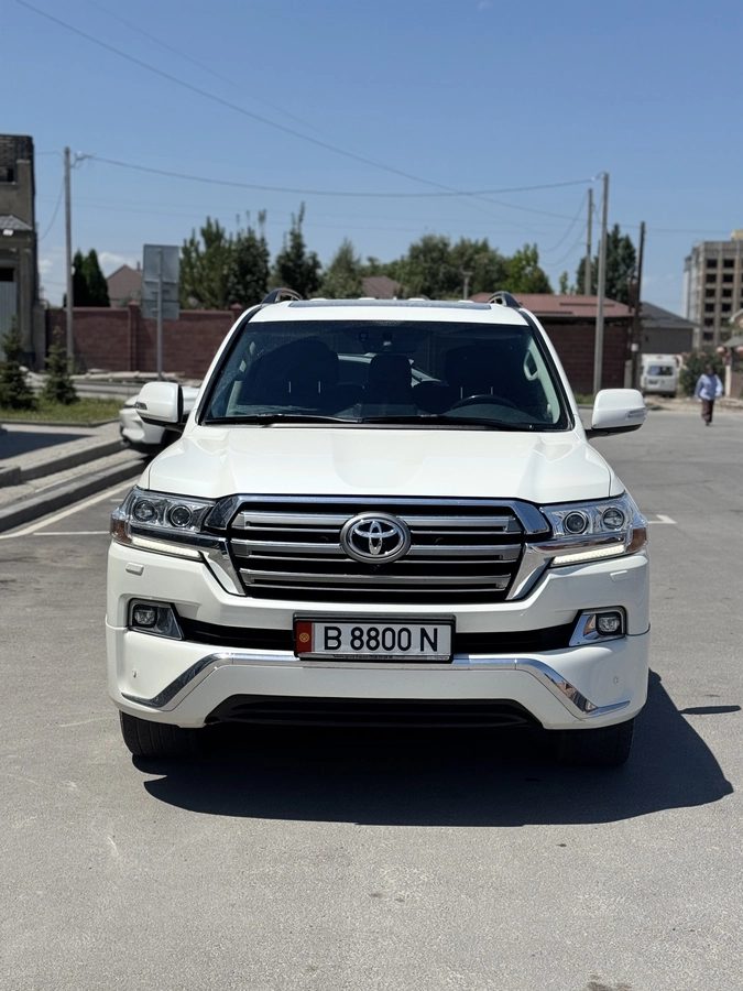 Toyota Land Cruiser 200 Series Рестайлинг 2 4.6 AT 4WD