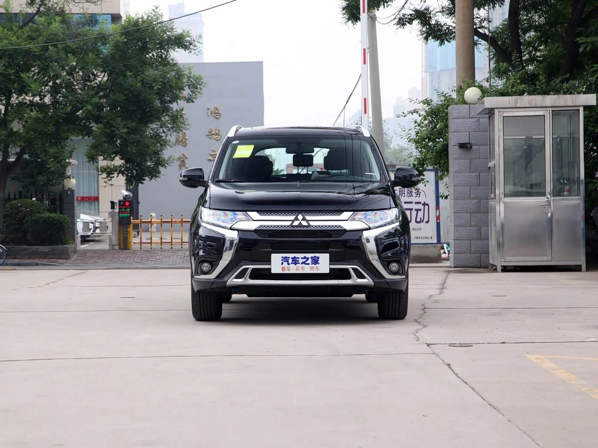 Mitsubishi Outlander III Рестайлинг 3 2026