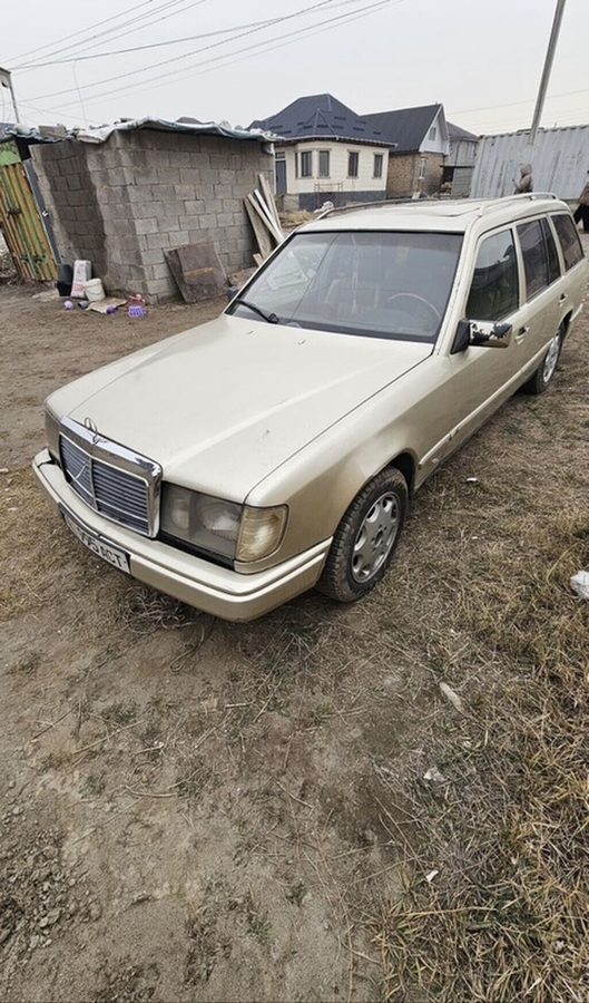 Mercedes-Benz W124