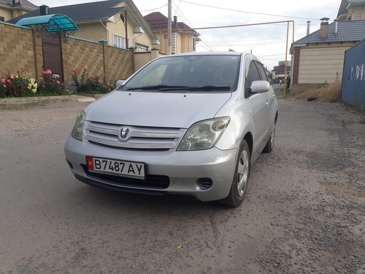 Toyota Ist I 1.3 AT