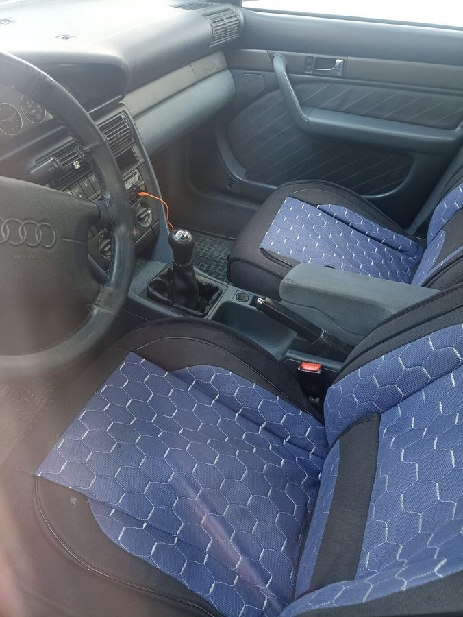 Audi 100