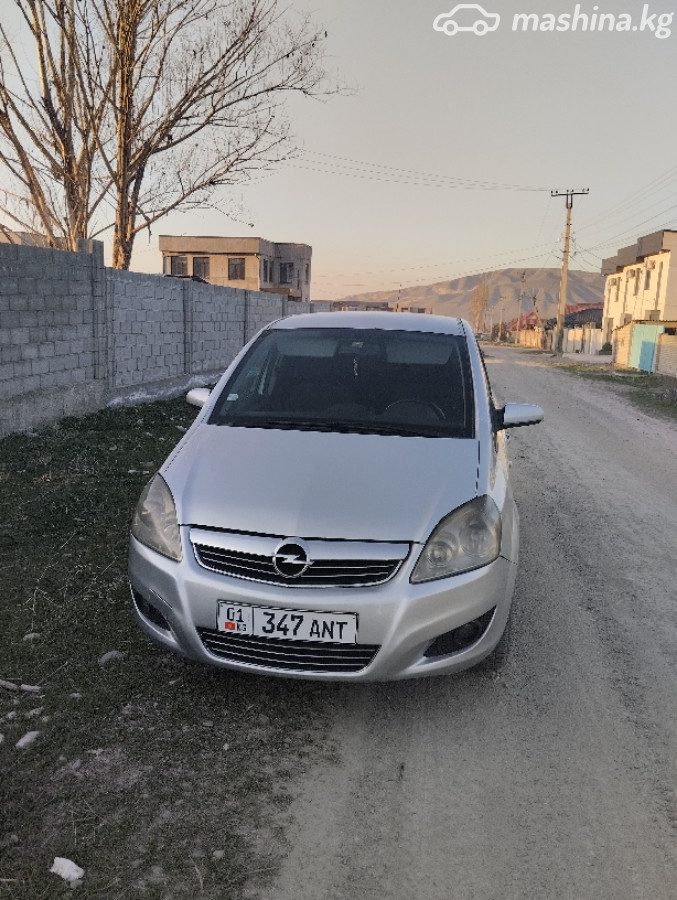 Opel Zafira B Рестайлинг