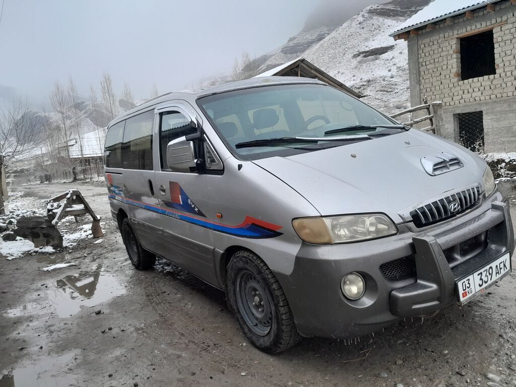 Hyundai H-1