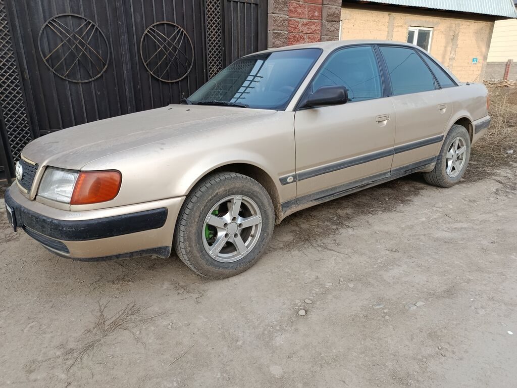 Audi 100