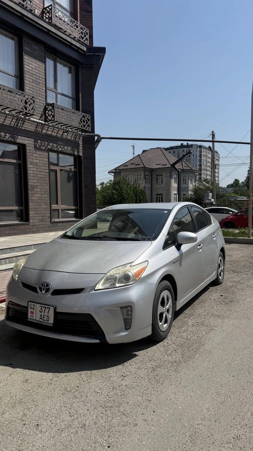 Toyota Prius III Рестайлинг (XW30) 2015