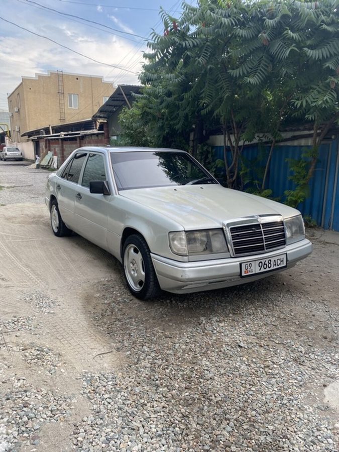 Mercedes-Benz W124