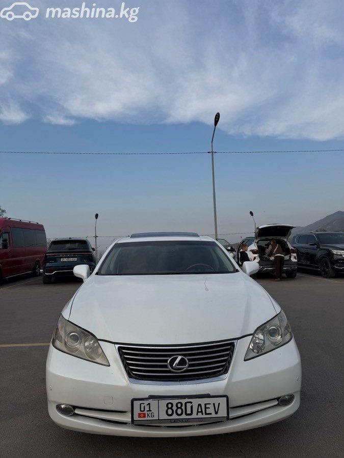 Lexus ES V