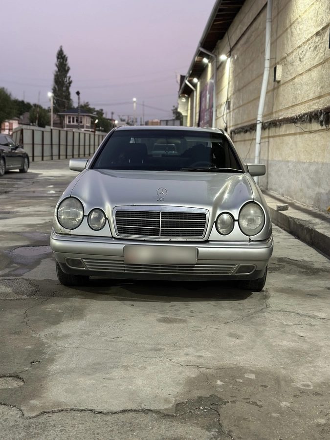 Mercedes-Benz E-Класс II (W210, S210) 240 2.4 AT