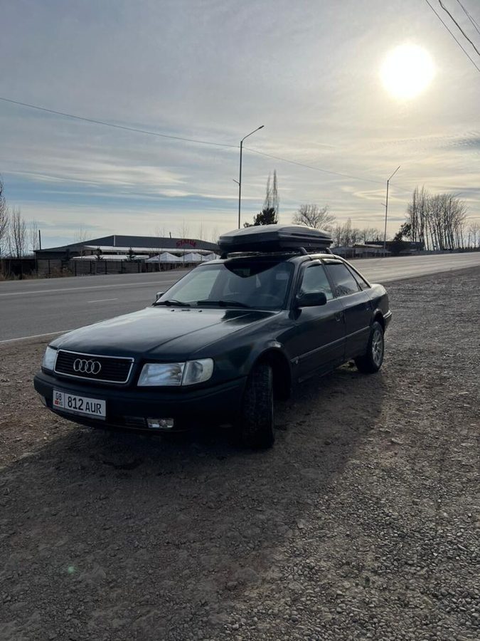 Audi 100