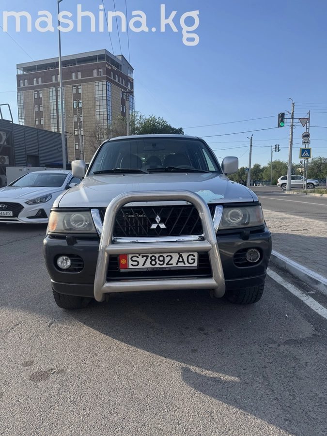 Mitsubishi Pajero Sport I 2001