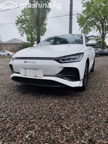 BYD E2