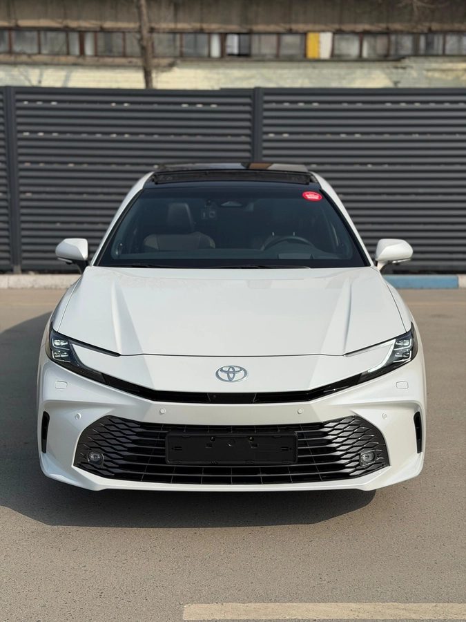 Toyota Camry IX (XV80) 2025