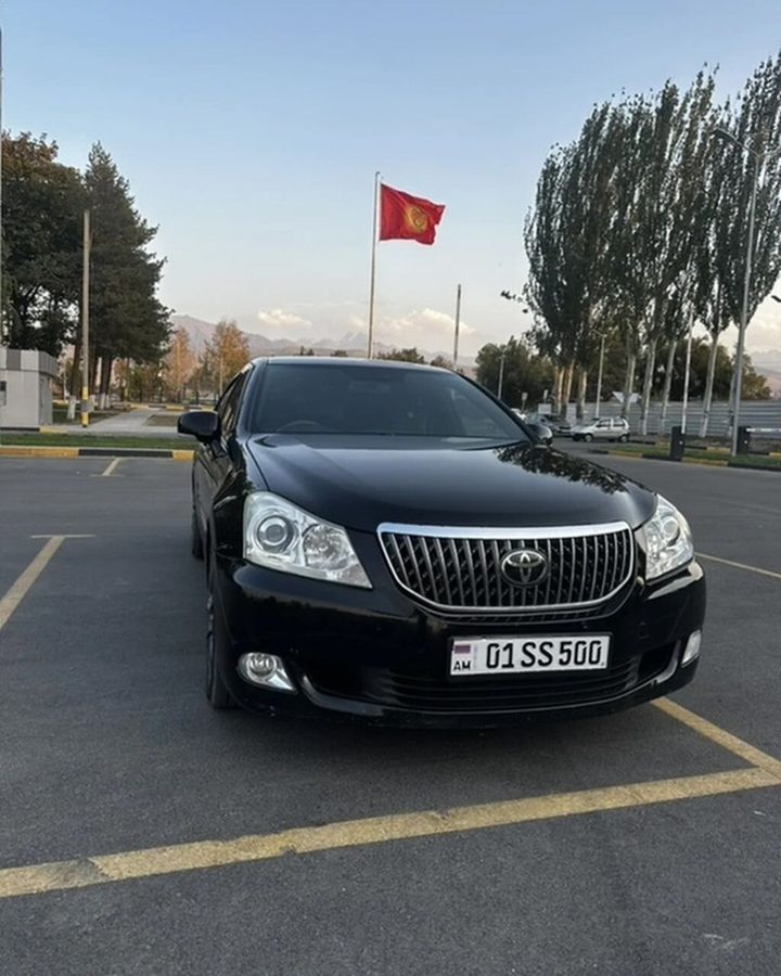 Toyota Crown Majesta