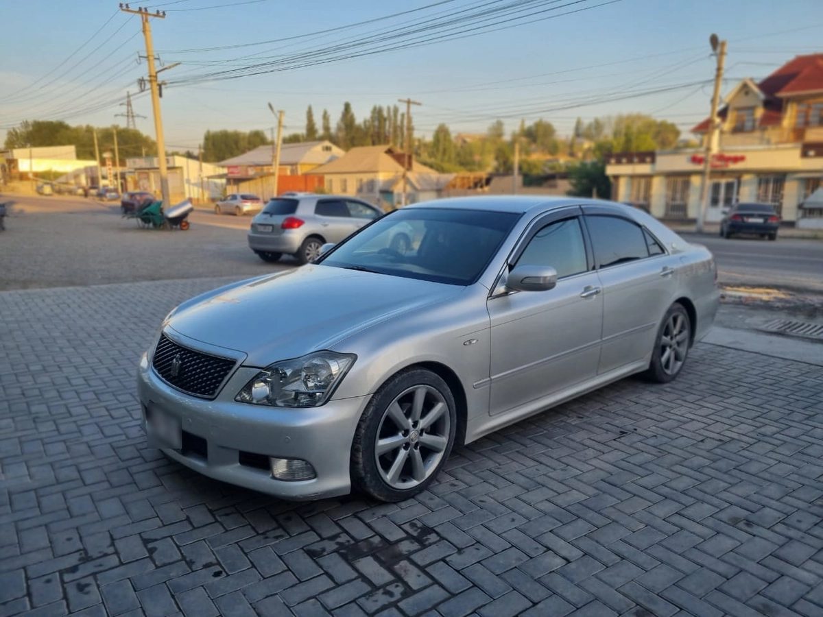 Toyota Crown XII (S180) 2004