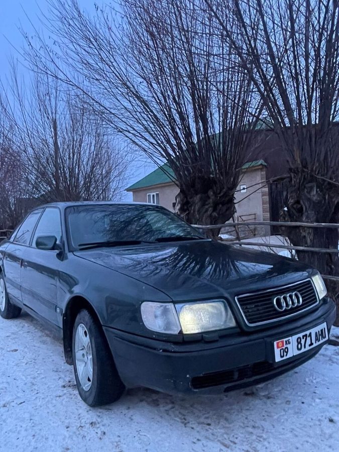 Audi 100