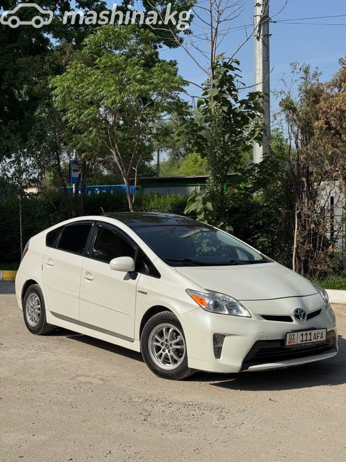 Toyota Prius III Рестайлинг (XW30)