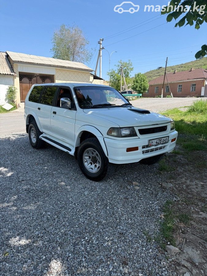 Mitsubishi Challenger I