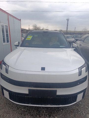 Lynk &amp; Co 900
