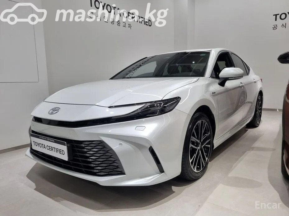 Toyota Camry IX (XV80)