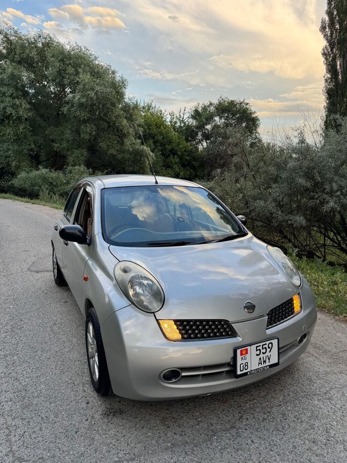 Nissan March