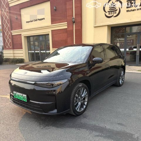 Leapmotor C10