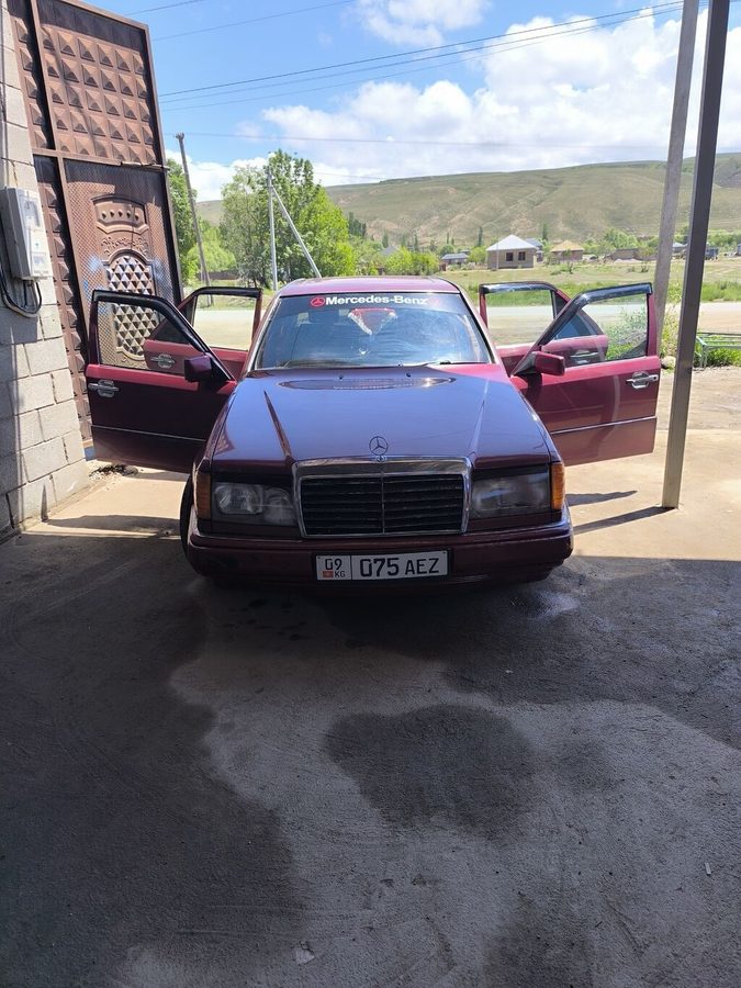 Mercedes-Benz W124