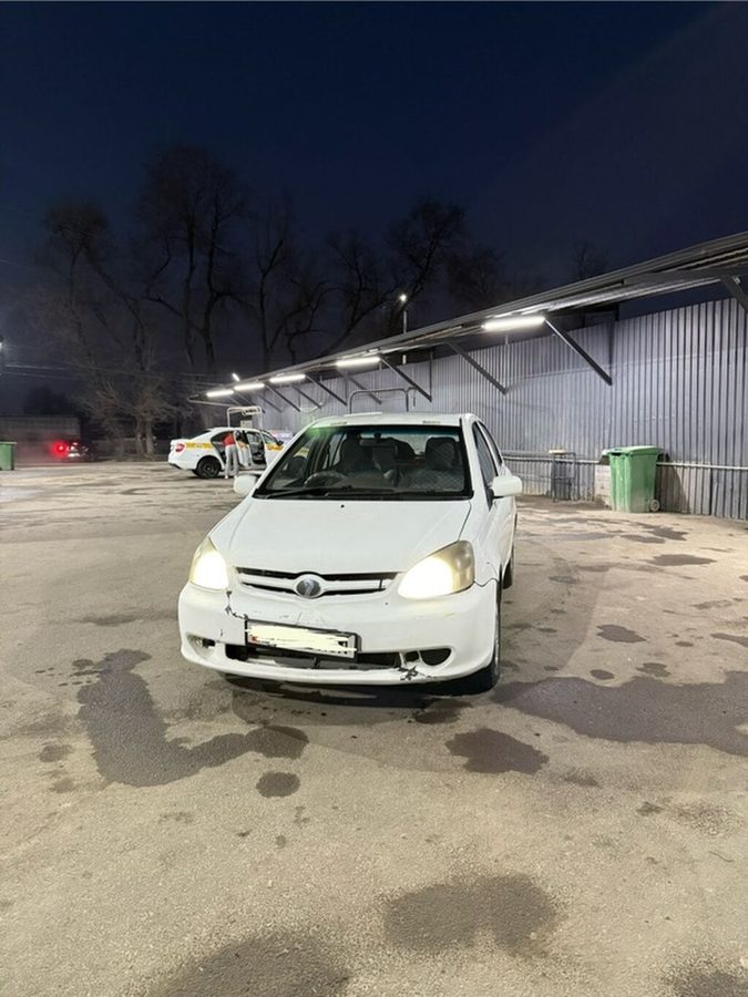 Toyota Platz