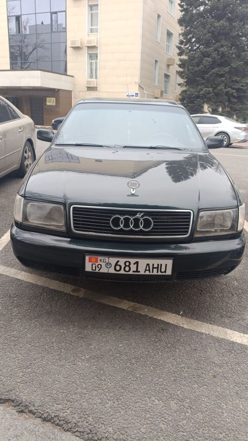 Audi 100