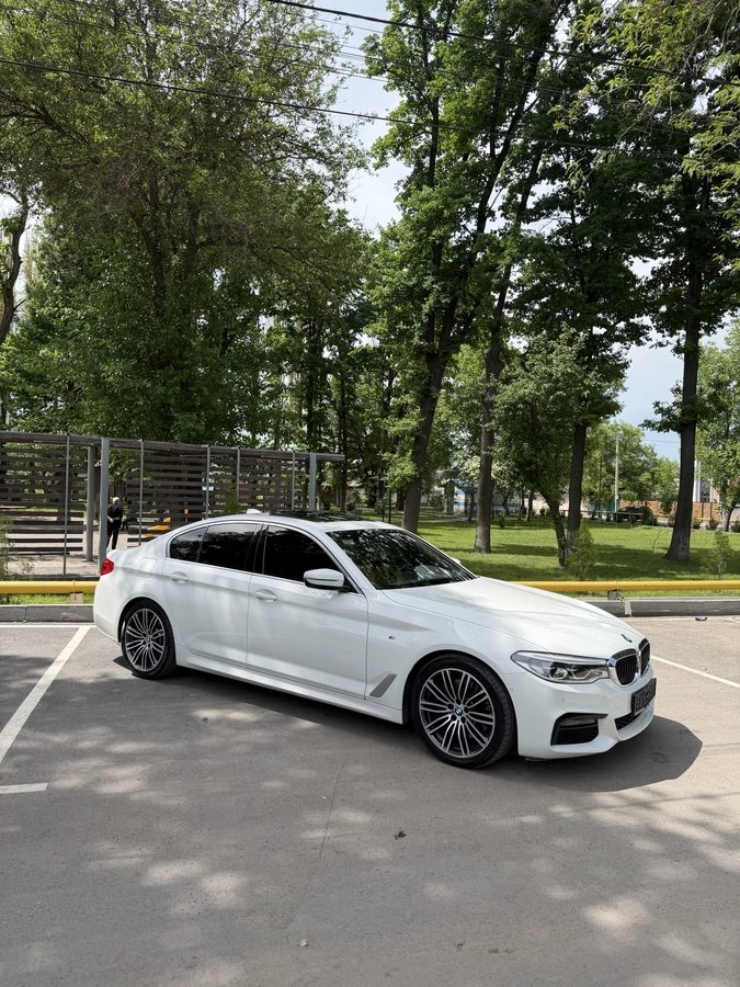 BMW 5 серии VII (G30/G31) 2018