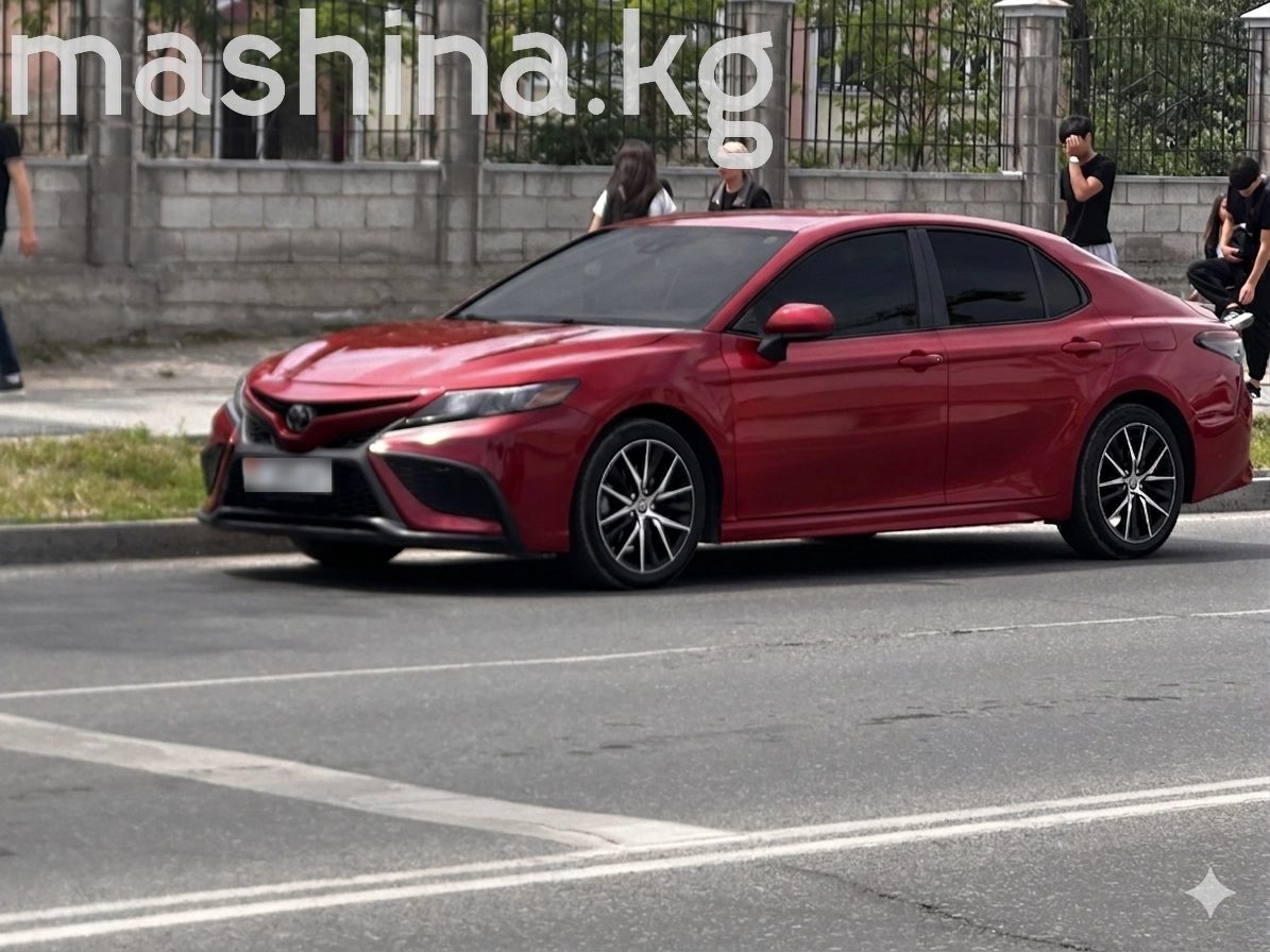 Toyota Camry VIII (XV70)