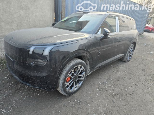Lynk &amp; Co 900