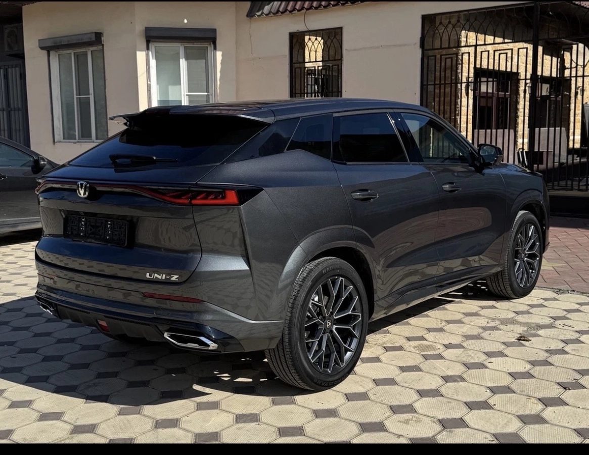 Changan UNI-Z 1.5 AMT