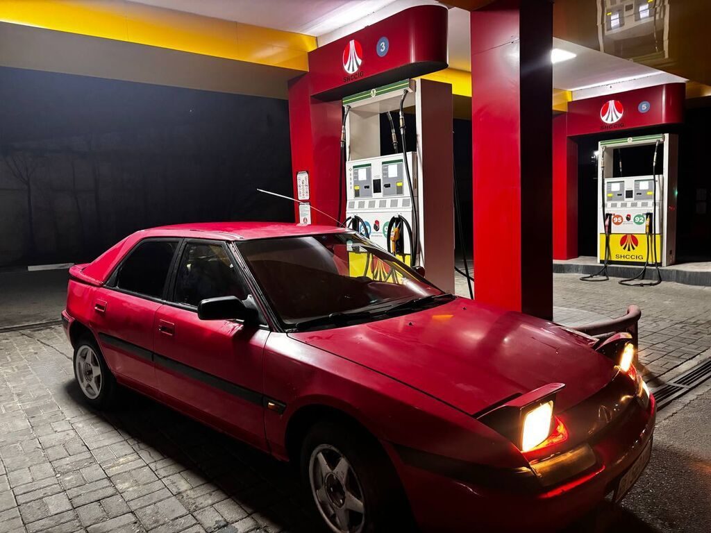 Mazda 323