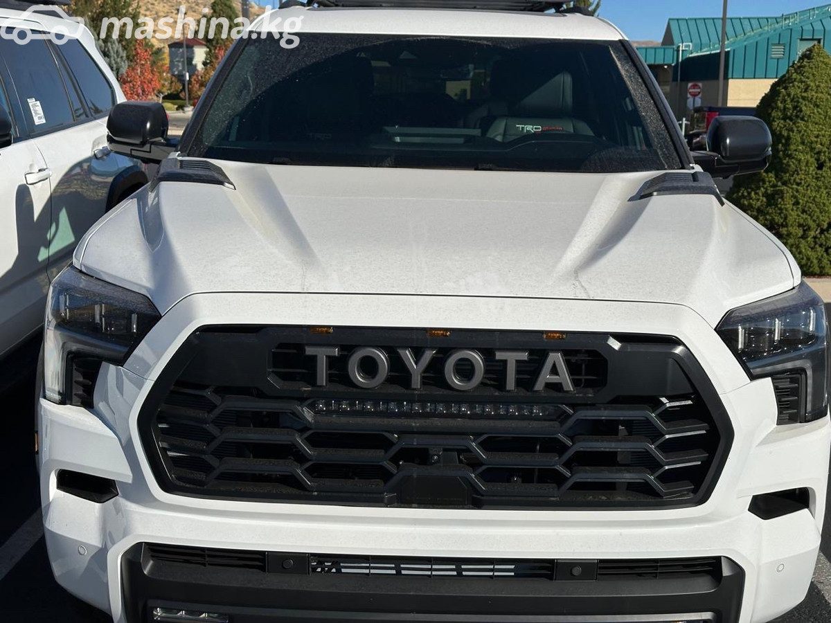 Toyota Sequoia III