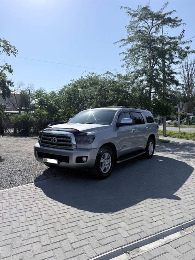 Toyota Sequoia